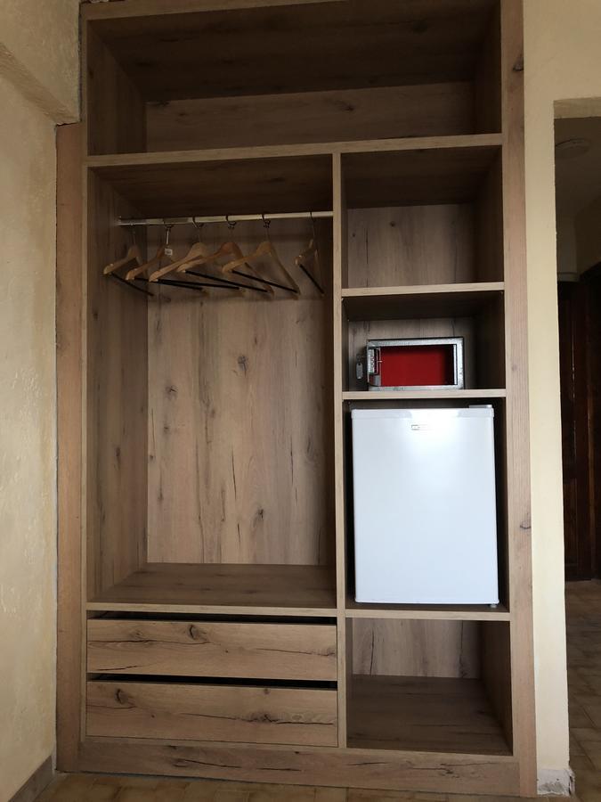 Blue Sky Hotel Куцунари Екстериор снимка