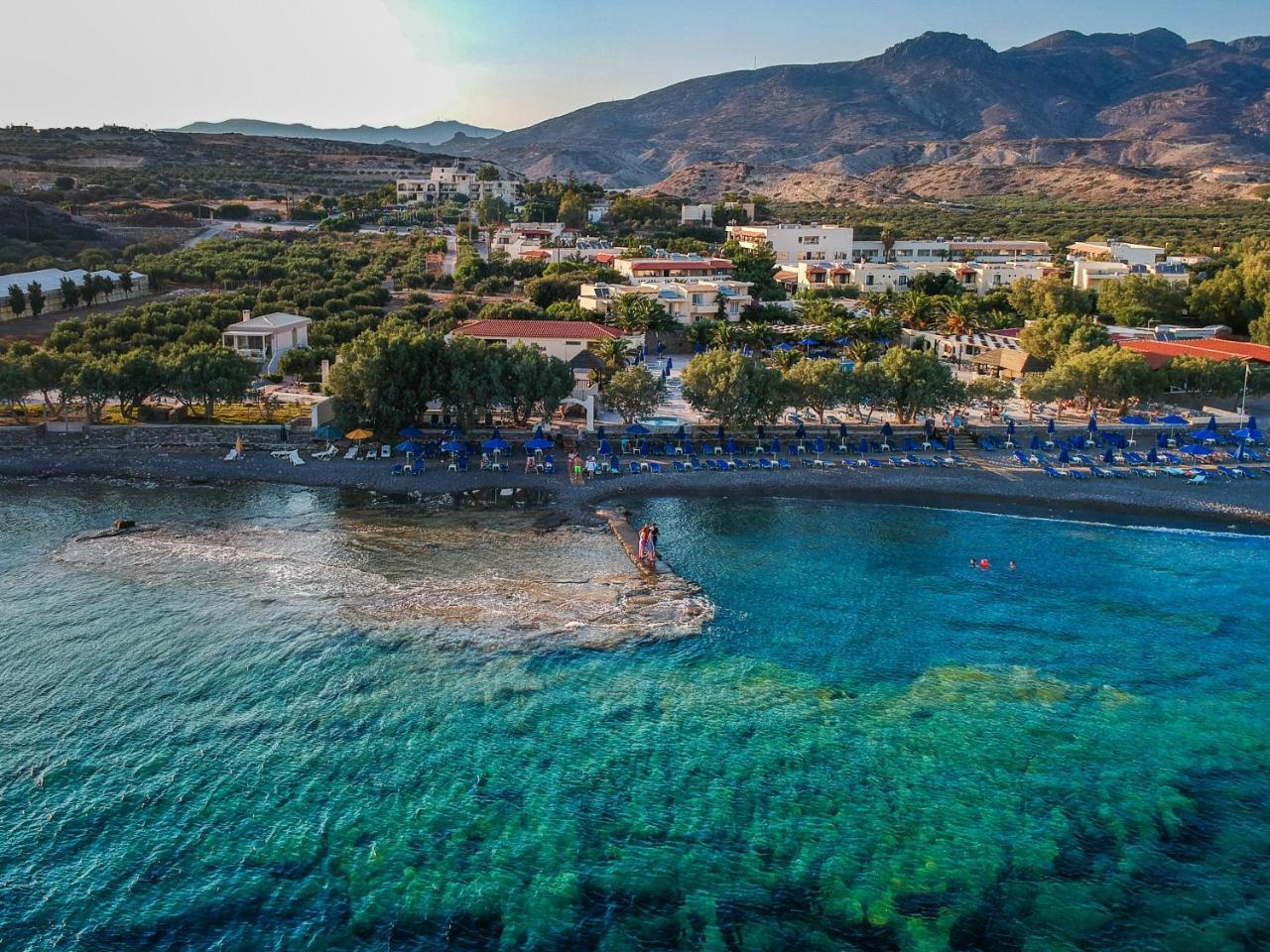 Blue Sky Hotel Куцунари Екстериор снимка