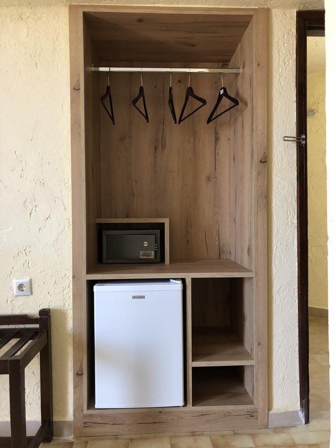 Blue Sky Hotel Куцунари Екстериор снимка