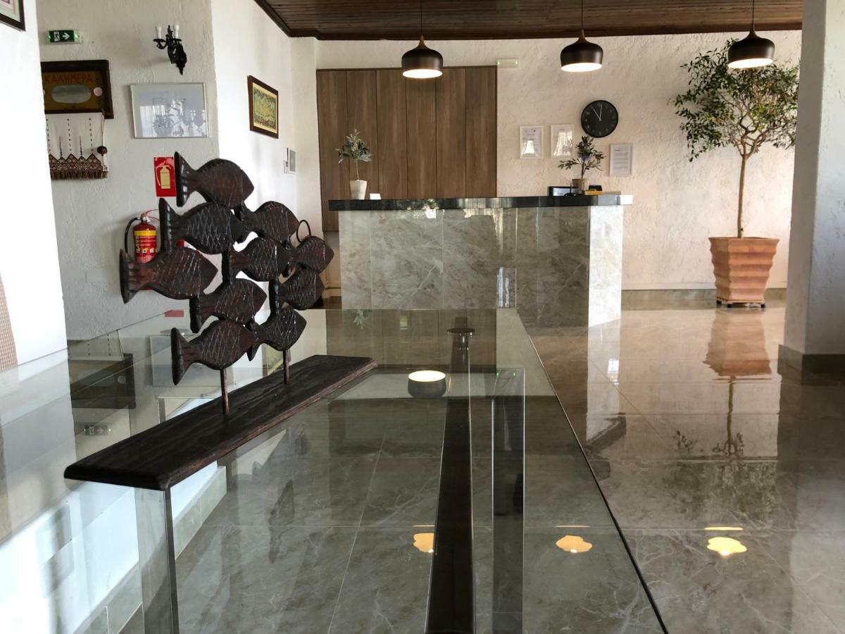 Blue Sky Hotel Куцунари Екстериор снимка