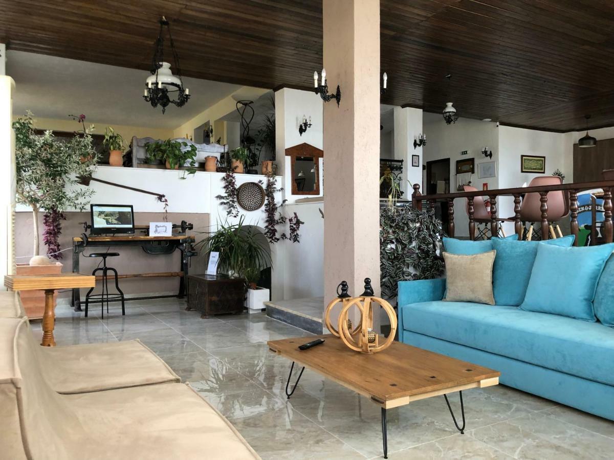 Blue Sky Hotel Куцунари Екстериор снимка