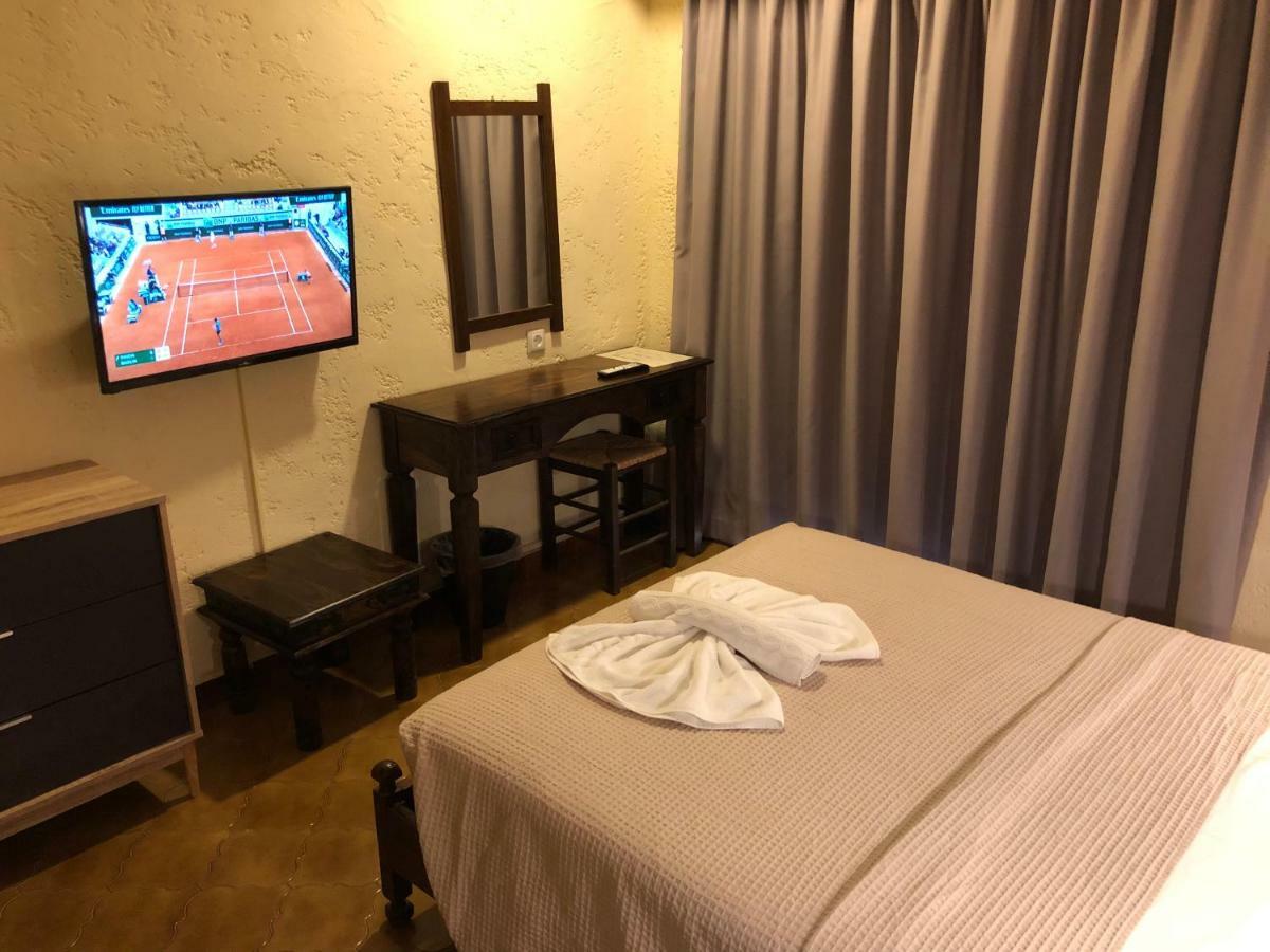 Blue Sky Hotel Куцунари Екстериор снимка