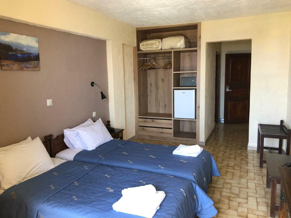 Blue Sky Hotel Куцунари Екстериор снимка