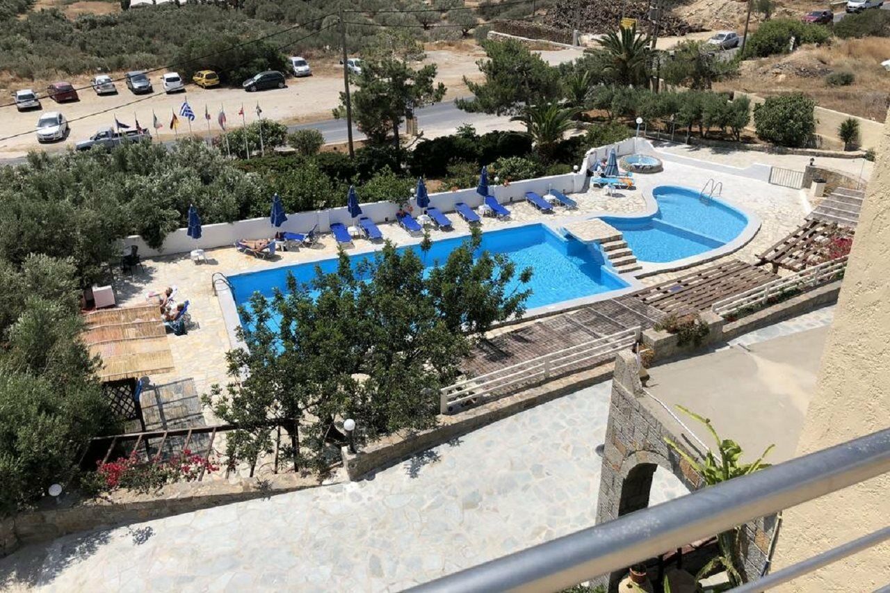 Blue Sky Hotel Куцунари Екстериор снимка