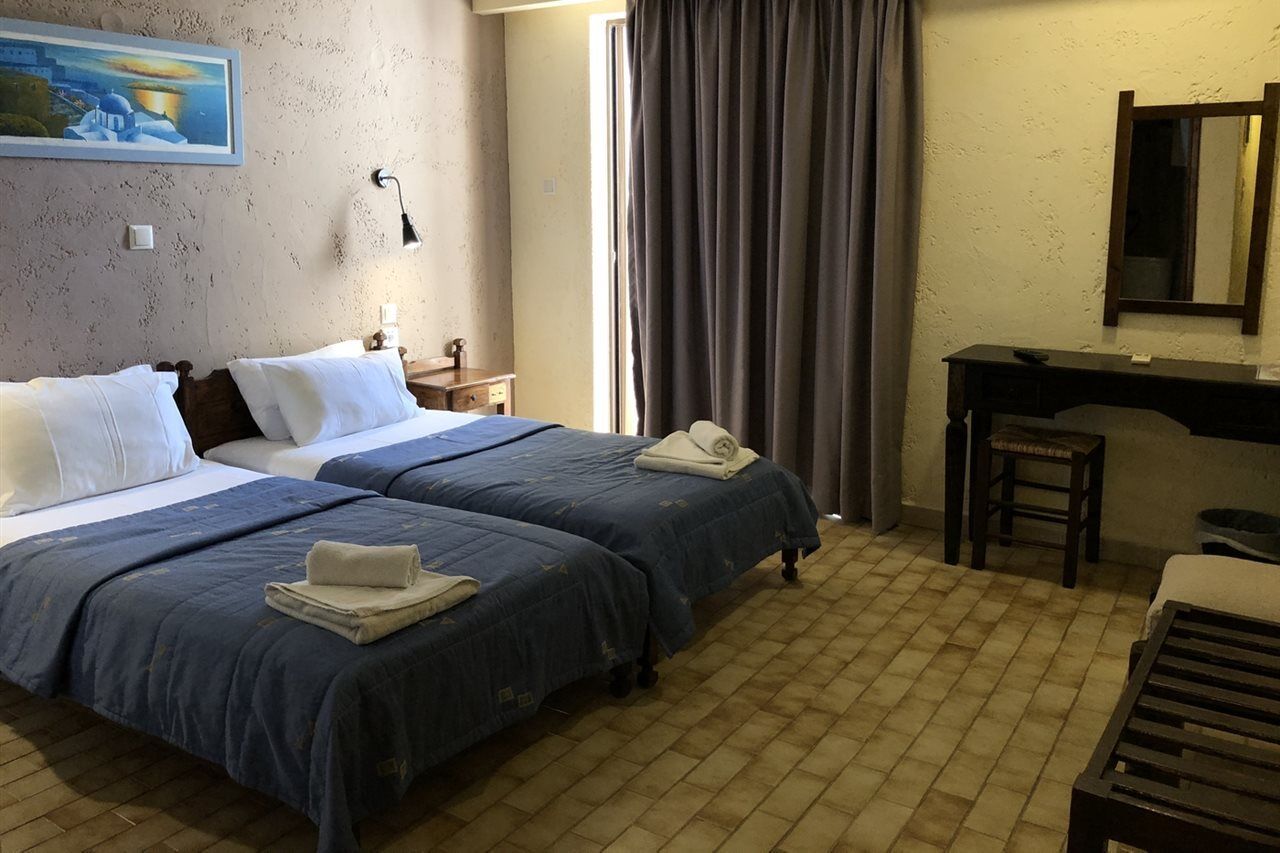 Blue Sky Hotel Куцунари Екстериор снимка
