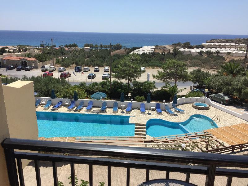 Blue Sky Hotel Куцунари Екстериор снимка
